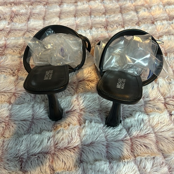 Michael Kors Heel Sandals size 9.5 - Picture 3 of 7